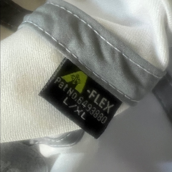 Adidas White and Gray Cap - Picture 9 of 9